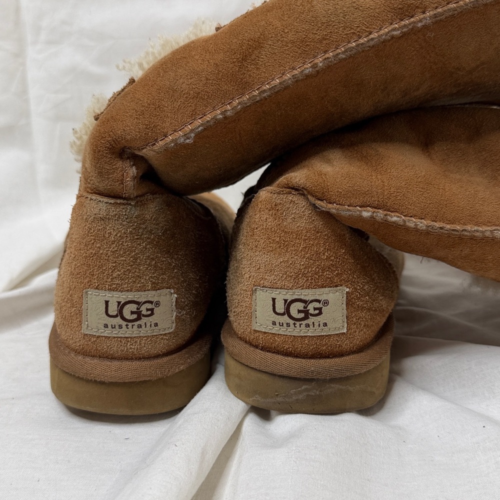 Ugg Bailey Button Shearling Boots Chestnut Brown … - image 5